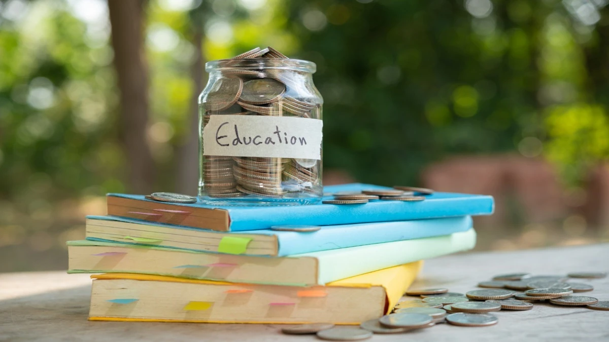 How Can Weekly Installment Loans Make Education Costs Easier to Manage?